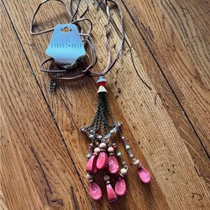 Pink and Gold Beaded Necklace MAKE BUNDLES TO REDUCE PRICE AND SHIPPING 😊